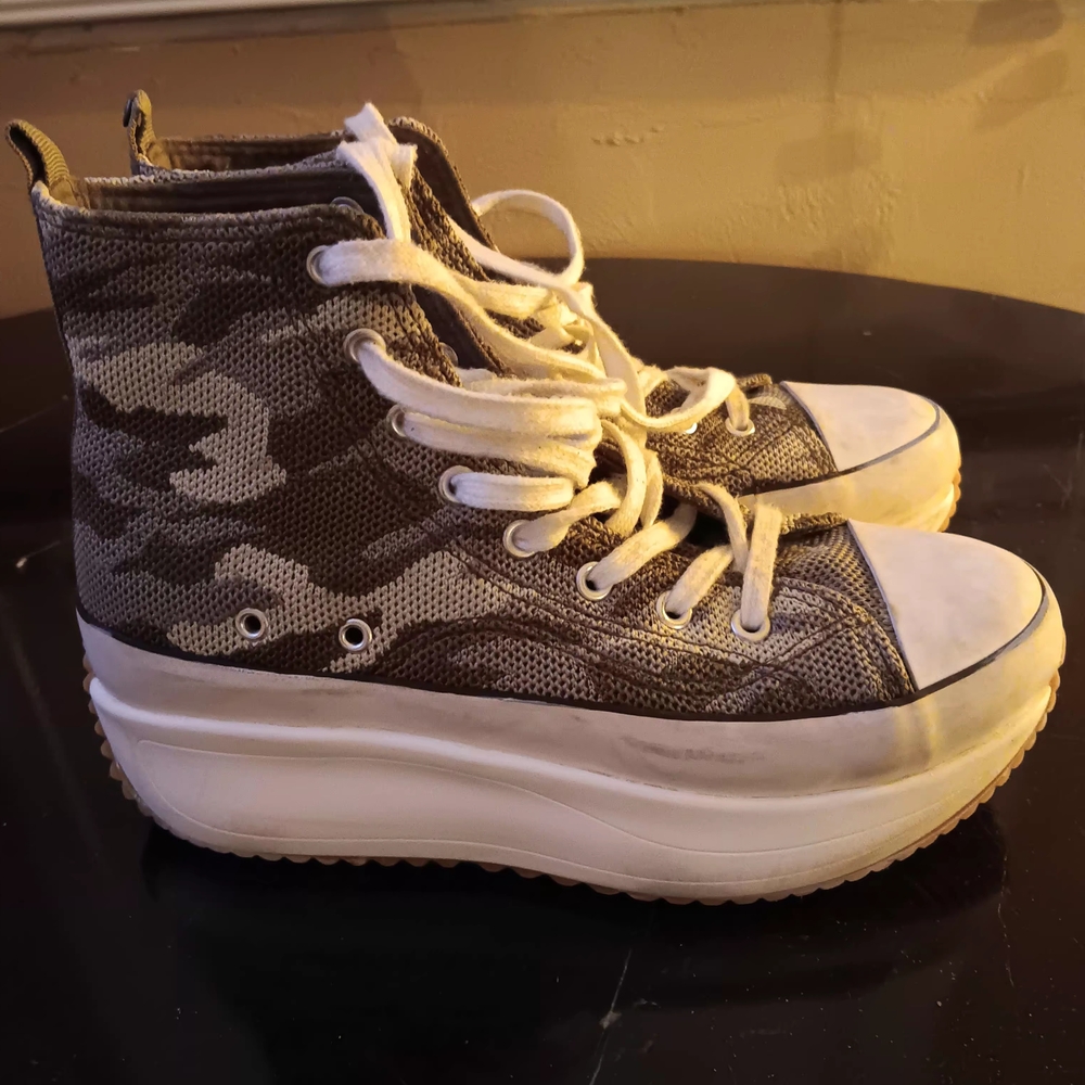 Madden Girl High-Top Platform Sneakers in Gray Camo